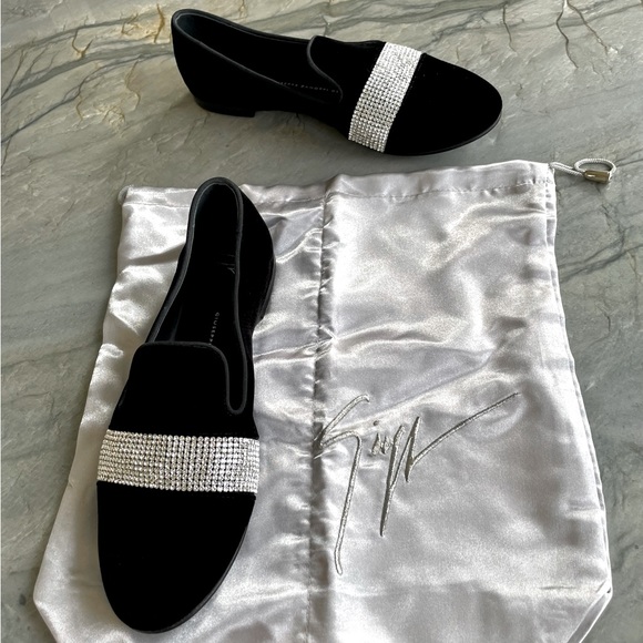 Giuseppe Zanotti - Black Velvet with Swarovski Crystals Loafer Flats - Picture 2 of 5